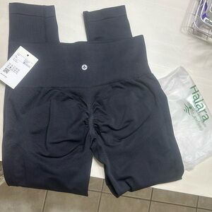 NWT Halara Women’s 7/8 Leggings